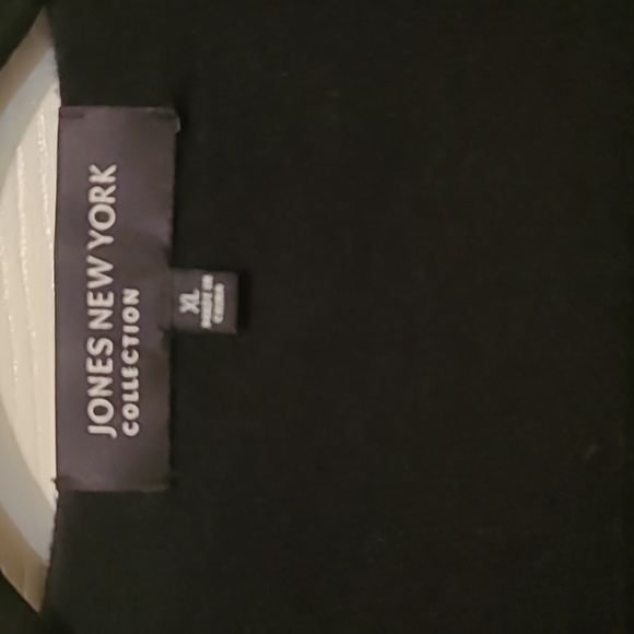 Jones New York Collection black ruffle neck cardigan. Size XL - Picture 3 of 6